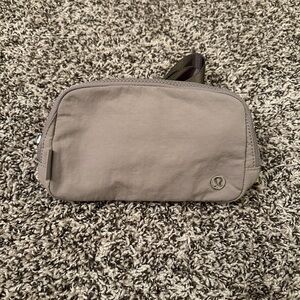 lululemon Everywhere belt bag cross body taupe